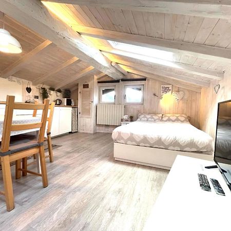 Il Piccolo Loft Nel Cuore Antico Di Aosta - You & Me Case Vacanza المظهر الخارجي الصورة